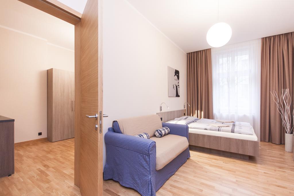 פראג Manesova Astra Apartment חדר תמונה