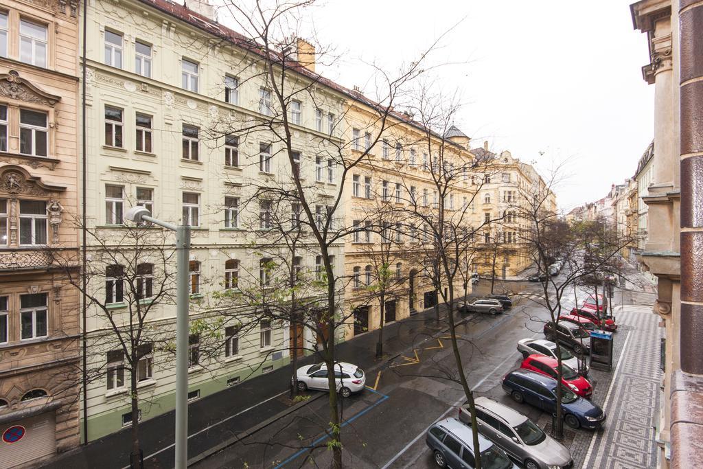 פראג Manesova Astra Apartment חדר תמונה